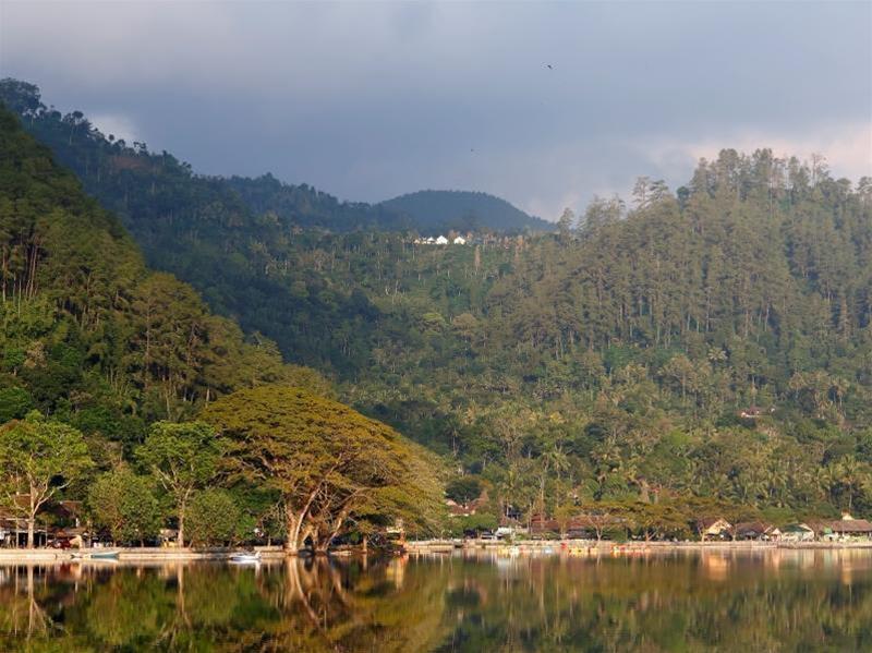 فندق أماريس بونوروجو Ponorogo المظهر الخارجي الصورة