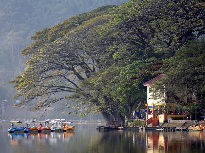 فندق أماريس بونوروجو Ponorogo المظهر الخارجي الصورة